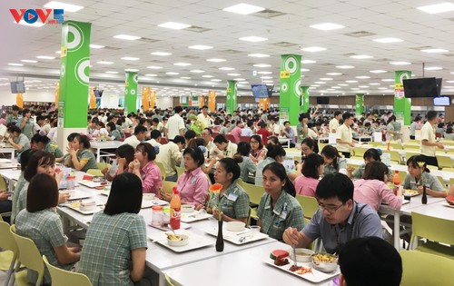 Repas du midi chez Samsung Bac Ninh - ảnh 2