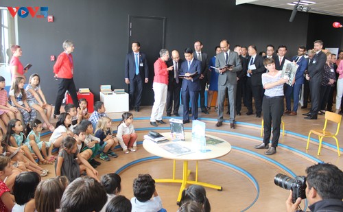 Édouard Philippe inaugure le nouveau bâtiment du Lycée français Alexandre Yersin - ảnh 3