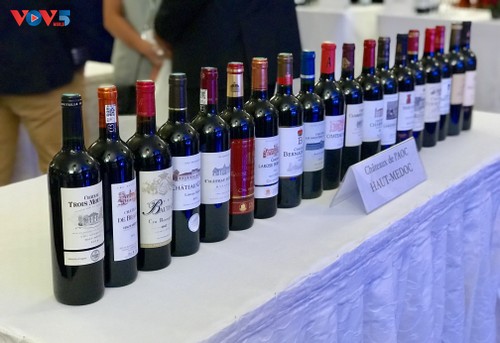 La Sélection officielle 2015 des Crus Bourgeois du Médoc présentée au Vietnam - ảnh 2