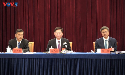 今年前两个月越中班列累计发运货物增长750% - ảnh 1