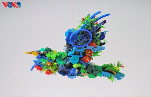 “塑料纪”艺术展传递环保信息 - ảnh 12