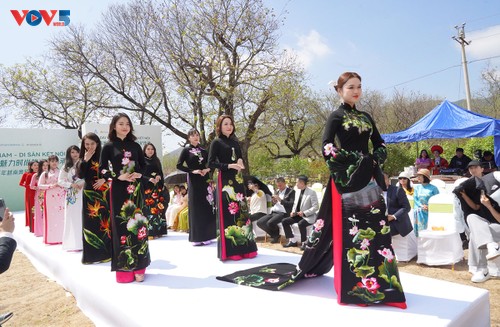 越南奥黛在中国北京绽放光彩 - ảnh 1