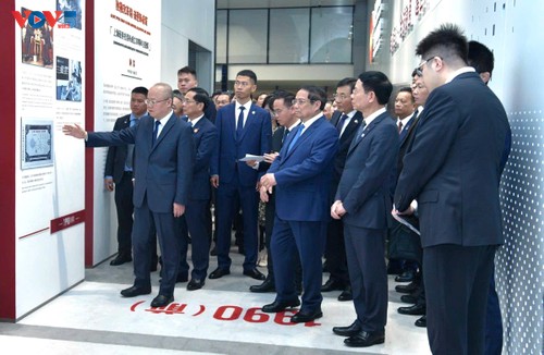 范明政了解上海国际金融中心及证券交易所发展经验 - ảnh 1