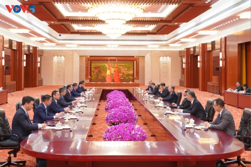 陈光方会见中国全国人大常委会委员长赵乐际 - ảnh 2