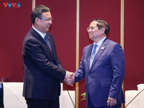 Premierminister Pham Minh Chinh trifft Leiter führender chinesischer Unternehmen - ảnh 1