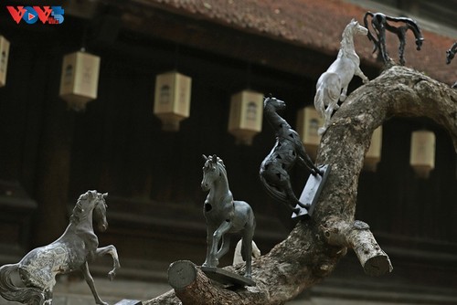 Kunstausstellung „Pferde in der Stadt“  - ảnh 4