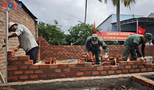 Ikatan Erat antara Tentara dan Rakyat dalam Kampanye Quang Trung di Wilayah Pegunungan Provinsi Khanh Hoa - ảnh 3