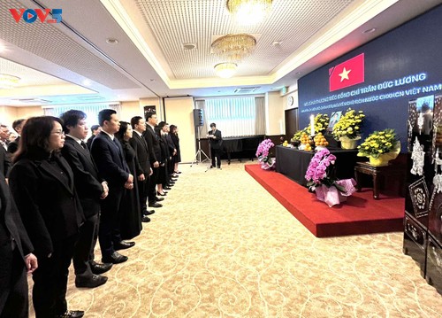 Lễ viếng và mở sổ tang nguyên Chủ tịch nước Trần Đức Lương tại Nhật Bản - ảnh 2
