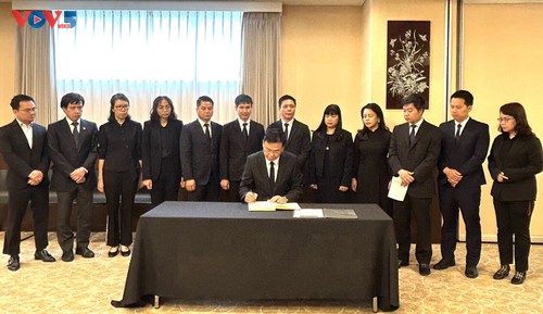 Lễ viếng và mở sổ tang nguyên Chủ tịch nước Trần Đức Lương tại Nhật Bản - ảnh 3