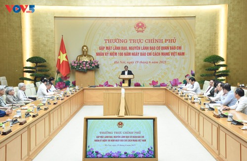 Báo chí cách mạng Việt Nam phát huy truyền thống 100 năm với “tâm sáng, lòng trong, bút sắc“ - ảnh 1