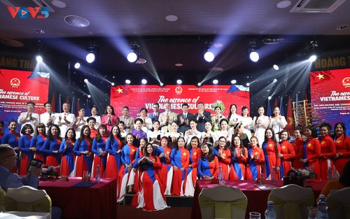 Đặc sắc chương trình nghệ thuật kỷ niệm 75 năm thiết lập quan hệ ngoại giao Việt Nam - Cộng hòa Séc - ảnh 2