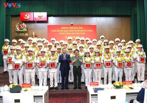 Tổng Bí thư Tô Lâm: Thi đua vì an ninh Tổ quốc có ở từng người, từ trong suy nghĩ, hành động và mọi công việc hàng ngày - ảnh 1