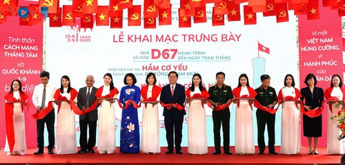 Khai mạc chuỗi trưng bày, triển lãm về di tích Cách mạng - ảnh 1