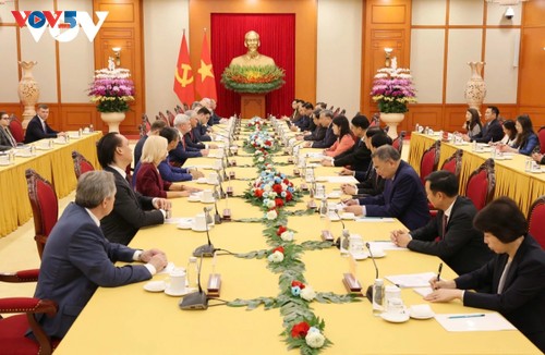 Tổng Bí thư Tô Lâm, Chủ tịch nước Lương Cường, Thủ tướng Phạm Minh Chính tiếp Chủ tịch Đuma Quốc gia Nga  - ảnh 1