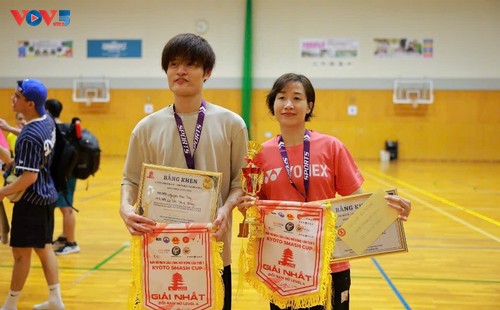 Nhật Bản: Sôi động Giải Cầu lông Đồng đội “Kyoto Smash Cup 2025 – Chiến đội tranh hùng” - ảnh 4
