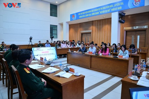 Tọa đàm “Nâng cao chất lượng đào tạo, bồi dưỡng sử dụng nhân lực ngoại ngữ trong giai đoạn mới” - ảnh 1