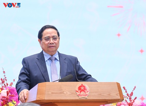 Thủ tướng gặp mặt đầu năm mới với cán bộ, công chức người lao động Văn phòng Chính phủ - ảnh 2