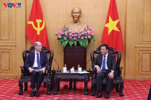 Google ready to work with Vietnam on digital transformation  - ảnh 1
