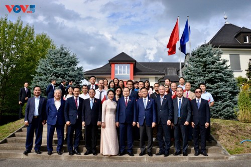 NA Chairman: Vietnamese great solidarity demonstrated to ramp up foreign relations - ảnh 1