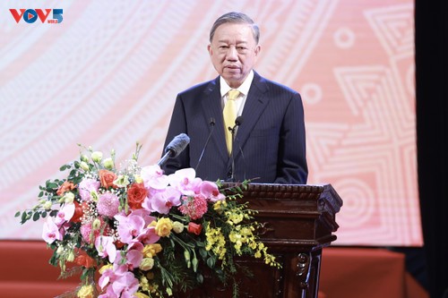 Party leader congratulates diplomatic sector on its 80th anniversary - ảnh 1