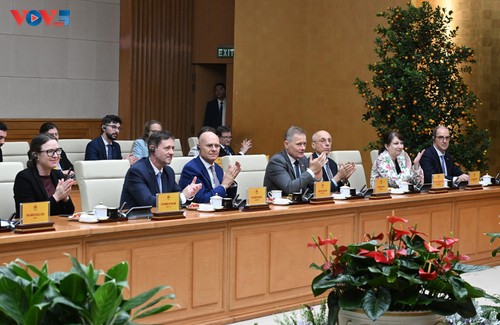 PM proposes Vietnam and EU boost mutually beneficial cooperation  - ảnh 2