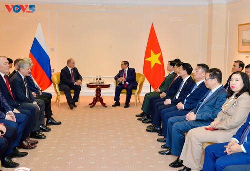PM receives Russian Communist Party Chairman in Moscow - ảnh 1