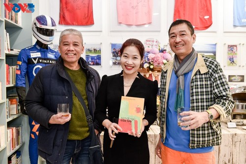 Cубботняя арт-студия - Новое место развлечения в Ханое - ảnh 11