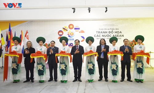 Triển lãm Tranh Đồ họa các nước ASEAN – Nơi quy tụ những tác phẩm đồ họa đặc sắc trong khu vực - ảnh 2