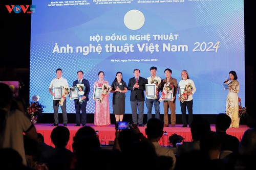 Trao giải thưởng Cuộc thi và Triển lãm Ảnh nghệ thuật Việt Nam năm 2024 - ảnh 4