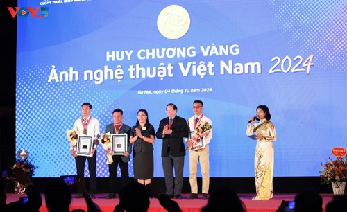 Trao giải thưởng Cuộc thi và Triển lãm Ảnh nghệ thuật Việt Nam năm 2024 - ảnh 6