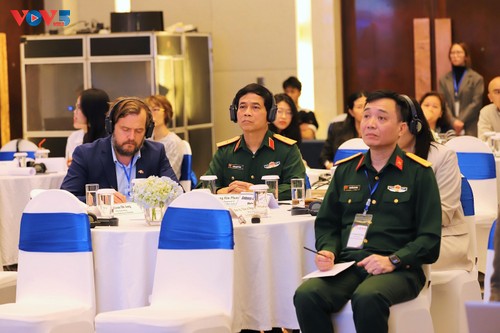 Việt Nam và các tổ chức quốc tế tăng cường hợp tác trong lĩnh vực hỗ trợ nạn nhân bom mìn sau chiến tranh  - ảnh 4