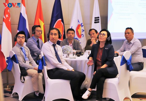 Việt Nam và các tổ chức quốc tế tăng cường hợp tác trong lĩnh vực hỗ trợ nạn nhân bom mìn sau chiến tranh  - ảnh 5