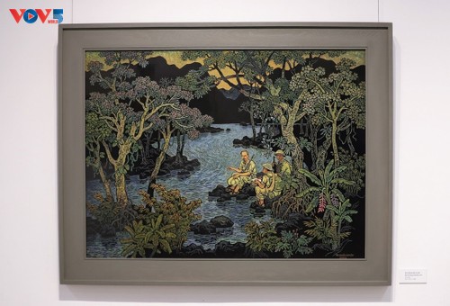 Triển lãm Mỹ thuật 50 năm Ngày Thống nhất đất nước – Dấu ấn lịch sử qua sắc màu nghệ thuật - ảnh 11