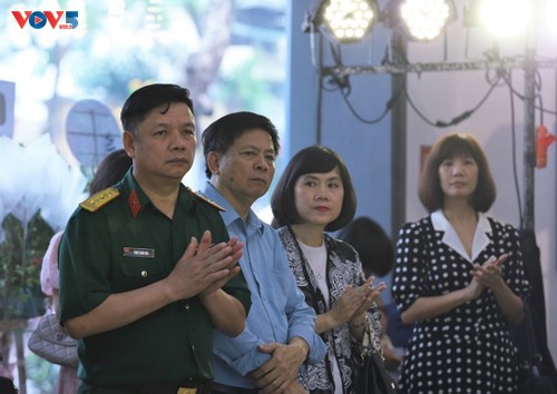 Triển lãm Mỹ thuật 50 năm Ngày Thống nhất đất nước – Dấu ấn lịch sử qua sắc màu nghệ thuật - ảnh 4