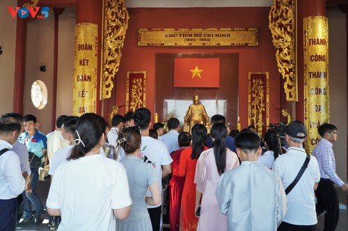 Kỷ niệm 135 năm Ngày sinh Chủ tịch Hồ Chí Minh tại nhiều quốc gia  - ảnh 2