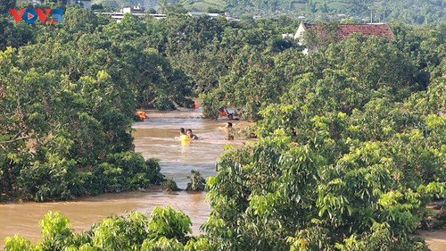 Giải cứu thành công người dân bị cô lập do mưa lũ ở các tỉnh miền núi phía Bắc - ảnh 7