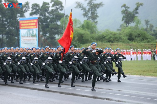 Những bước đi hiên ngang mang niềm tự hào dân tộc - ảnh 20