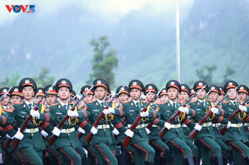 Những bước đi hiên ngang mang niềm tự hào dân tộc - ảnh 7