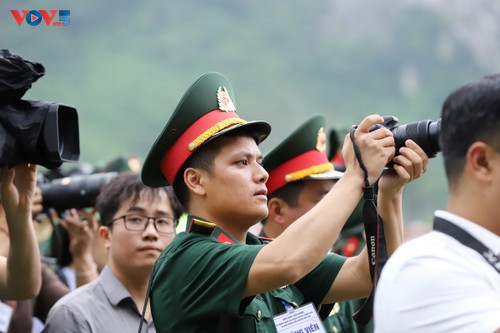 Khoảnh khắc phía sau ống kính: Nhà báo và 80 năm Quốc khánh - ảnh 8