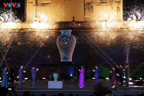 Lễ hội Văn hóa Thế giới lần thứ nhất rực rỡ khai màn tại Hà Nội - ảnh 8