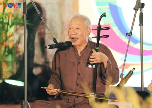 Giai điệu vượt thời gian: Hát Xẩm kết nối cội nguồn và bạn bè năm châu - ảnh 2