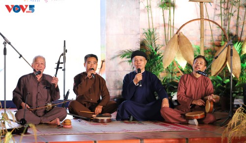 Giai điệu vượt thời gian: Hát Xẩm kết nối cội nguồn và bạn bè năm châu - ảnh 3