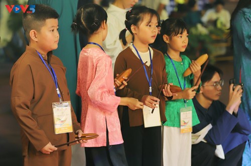 Giai điệu vượt thời gian: Hát Xẩm kết nối cội nguồn và bạn bè năm châu - ảnh 6