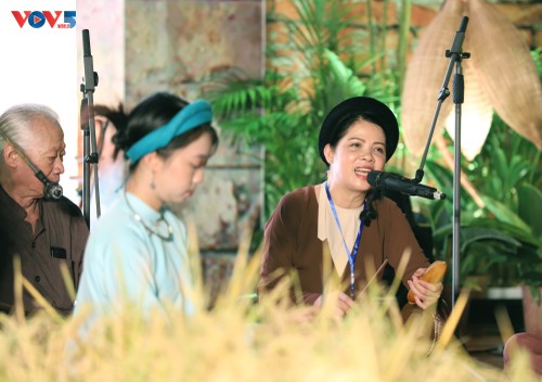 Giai điệu vượt thời gian: Hát Xẩm kết nối cội nguồn và bạn bè năm châu - ảnh 7