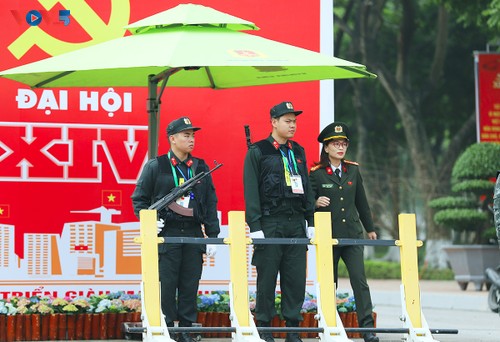 An ninh được thắt chặt trước thềm Đại hội lần thứ XIV của Đảng - ảnh 11