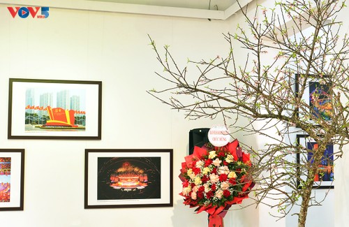 Triển lãm ảnh Mừng Đảng, Mừng Xuân và thành công Đại hội XIV của Đảng - ảnh 1