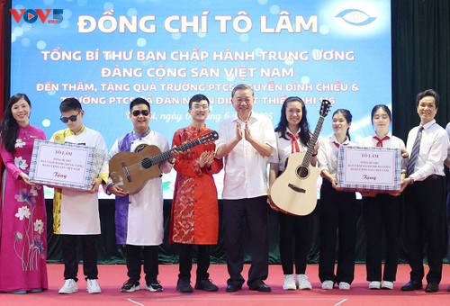 Chung tay để mọi trẻ em được sống trong sự sẻ chia, tôn trọng và cơ hội phát triển công bằng - ảnh 1