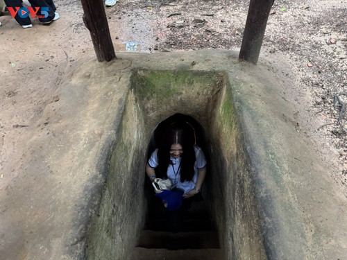 Trại sinh kiều bào Trại hè 2025: nghẹn ngào, tự hào khi “chạm vào” lịch sử dân tộc - ảnh 3