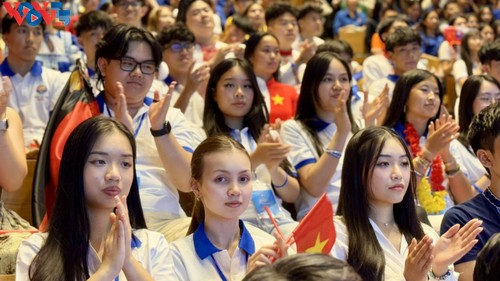 Khai mạc Trại hè Việt Nam 2025 tại Đắk Lắk: Cùng nhau viết tiếp câu chuyện hoà bình - ảnh 8