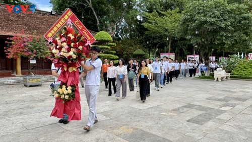 Trại sinh kiều bào viếng mộ Đại tướng Võ Nguyên Giáp và thăm quê Chủ tịch Hồ Chí Minh - ảnh 10